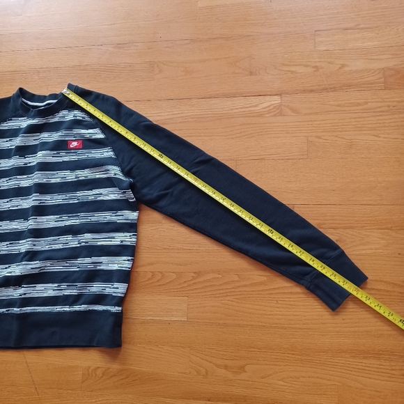 Vintage Nike Black and White Striped Crewneck Men's Medium - Picture 6 of 6
